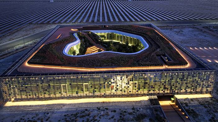 Konya'daki ilginç yapının çok sayıda ödülü var: Dışı süslü, içi güçlü 23